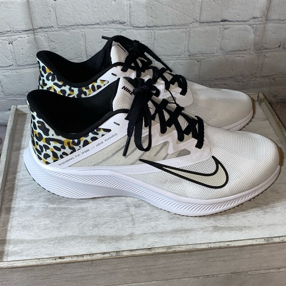 Nike Shoes - NIKE QUEST 3 PRM ATHLETIC RUNNING SHOES WOMENS